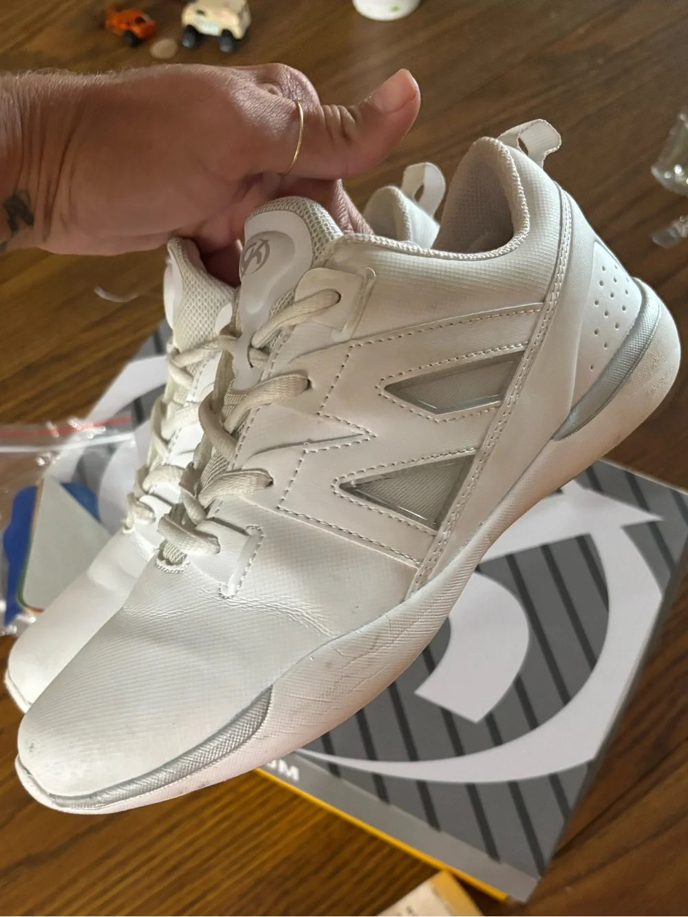 GK Elite White cheer Sneaker